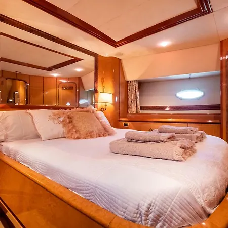 Botel Luxe Marina 22 Meters Yacth Barcelona