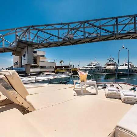 Luxe Marina 22 Meters Yacth Barcelona