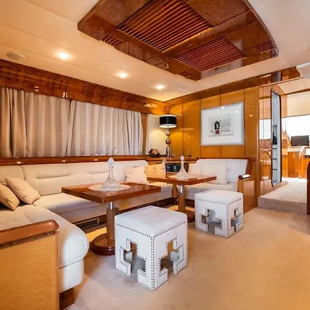 Luxe Marina 22 Meters Yacth * Barcelona
