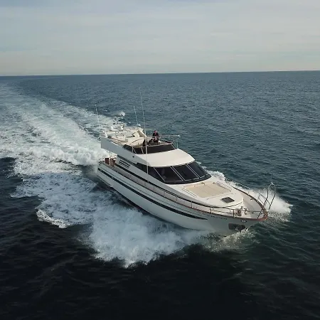 Luxe Marina 22 Meters Yacth *